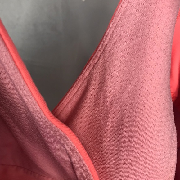 Lululemon halter tank size 4 - Picture 8 of 8